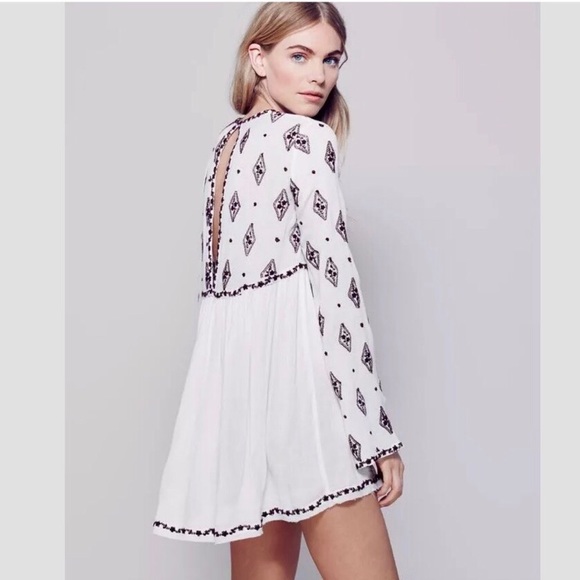 Free People Tops - NWT Free People Diamond Embroidered Ivory Top